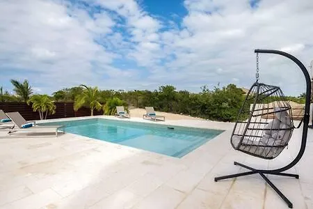 Private Pool Villa, Long Bay Beach With Vip Extras 0*,  جزر تركس وكايكوس